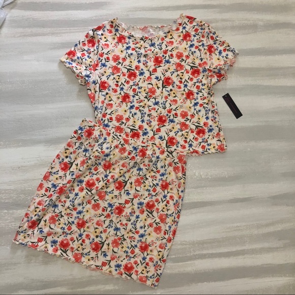 No Boundaries 2 piece floral set L/XL - Picture 2 of 6